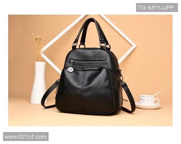 足球明星手提时尚包款解析 领略运动与潮流的完美融合 足球明星手提时尚包款解析 领略运动与潮流的完美融合